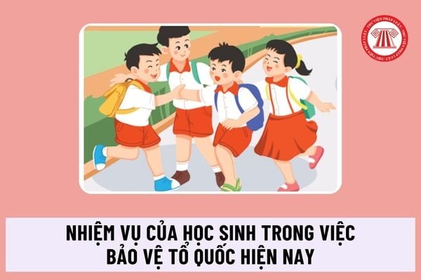 Học sinh tham gia dọn dẹp vệ sinh môi trường