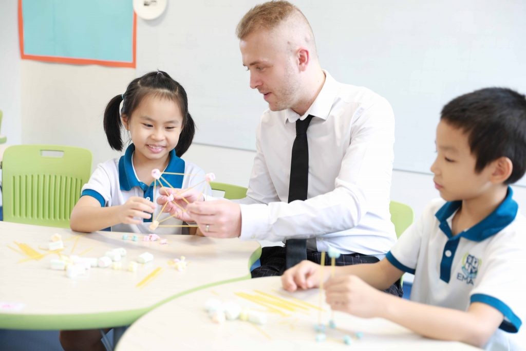 Lớp học hiện đại với học sinh là trung tâm